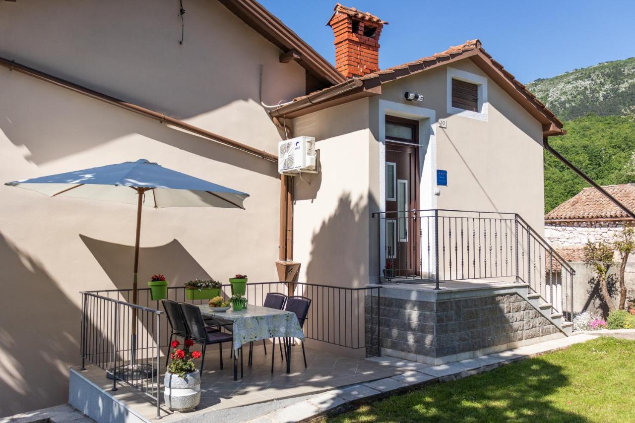 Apartman Danijela Zagorje Exteriör bild