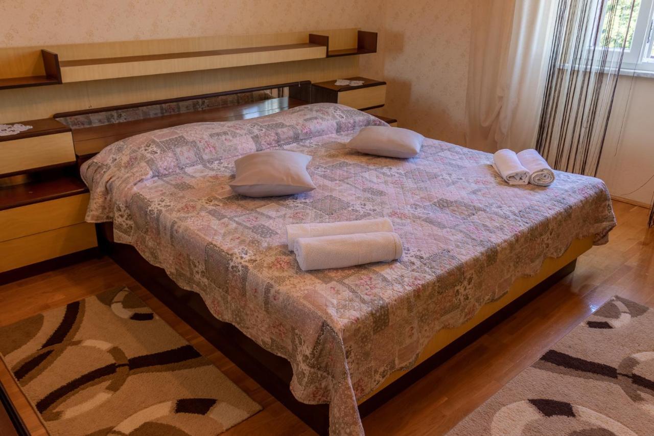 Apartman Danijela Zagorje Exteriör bild